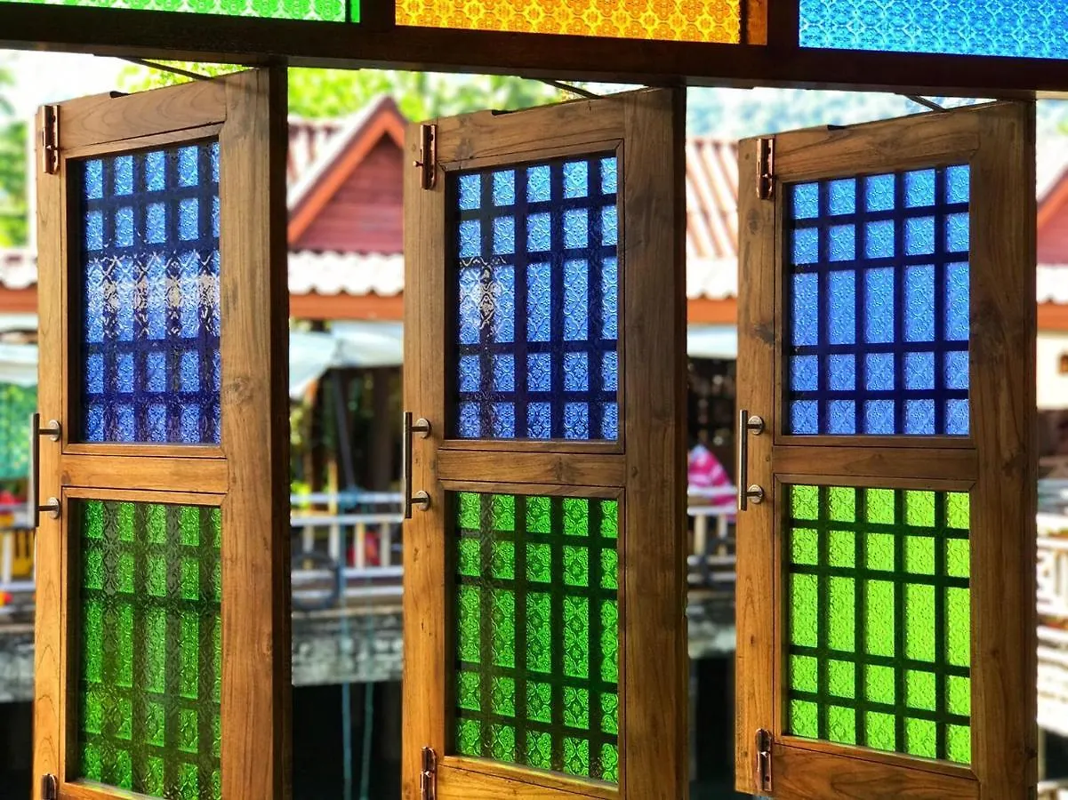 Mangrove House Lanta Old Town 호텔 란타섬