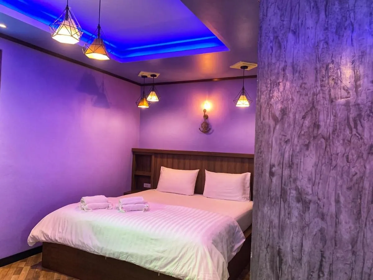 Mangrove House Lanta Old Town 호텔 란타섬